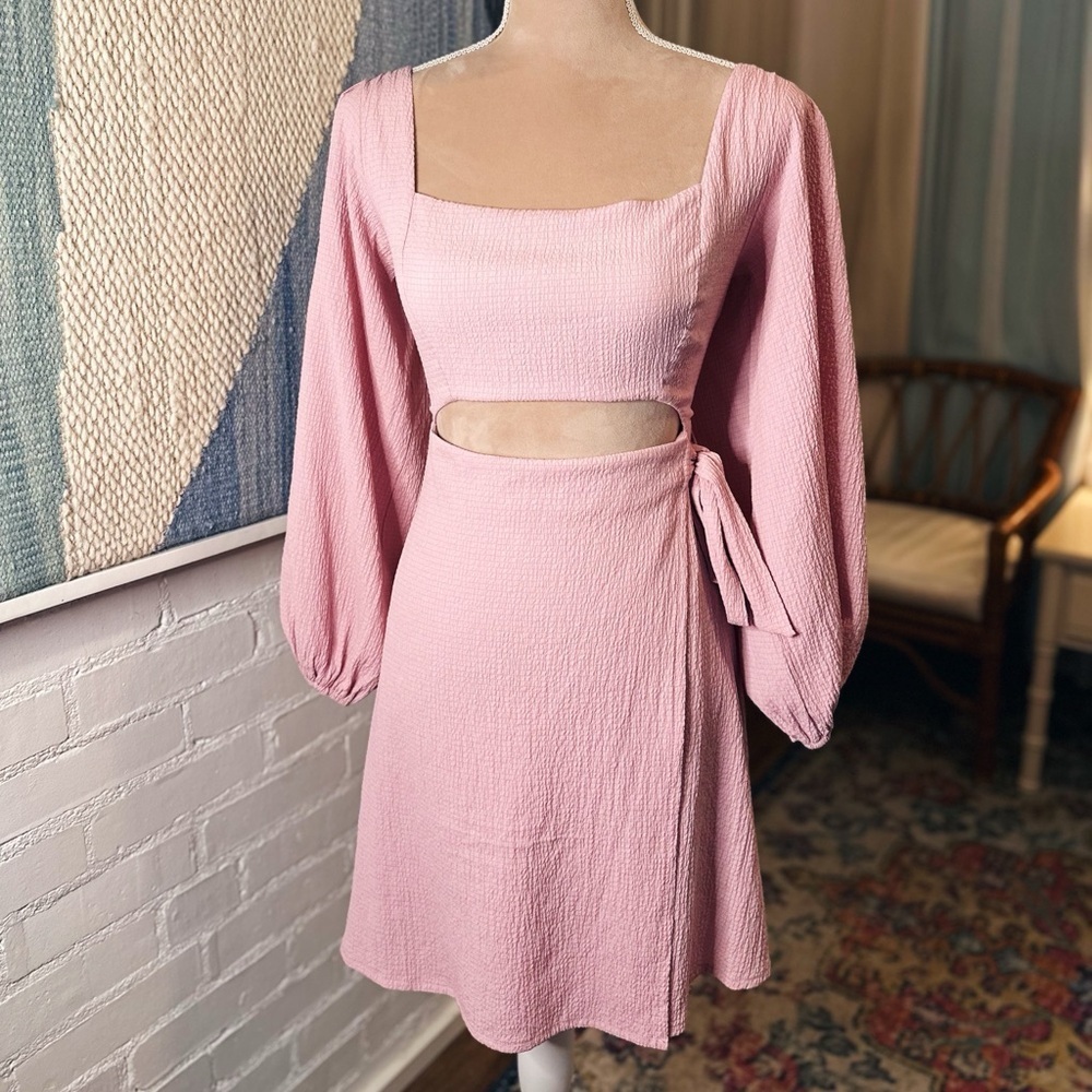 Astr The Label Dusty Pink Balloon Sleeves Cutout Dress